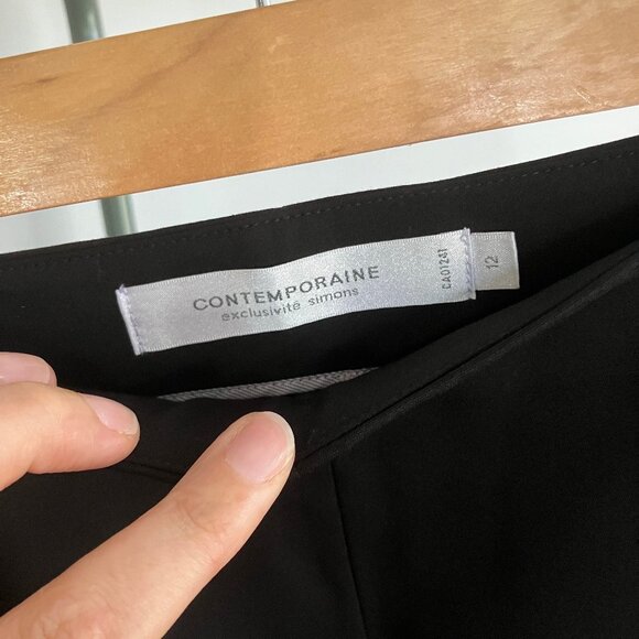 NWOT Black shorts with hidden zip - Picture 3 of 8